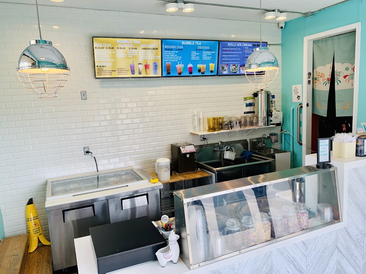 Rolly & Bubbly (Bubble Tea Plus)